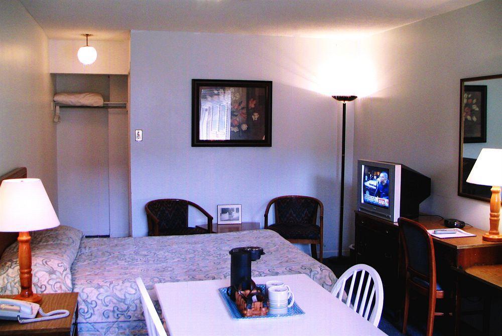 دارتموث Lake City Motel المظهر الخارجي الصورة