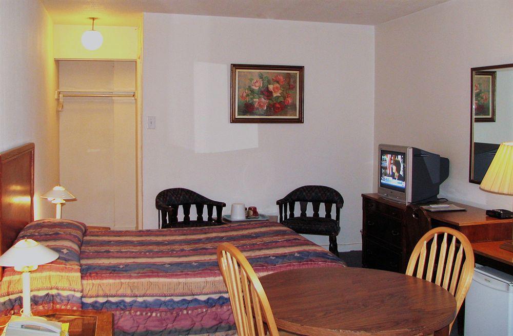 دارتموث Lake City Motel المظهر الخارجي الصورة