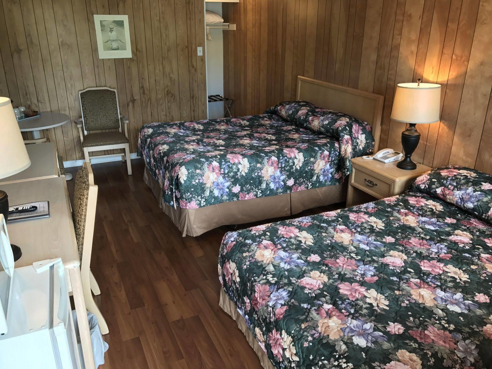 دارتموث Lake City Motel المظهر الخارجي الصورة