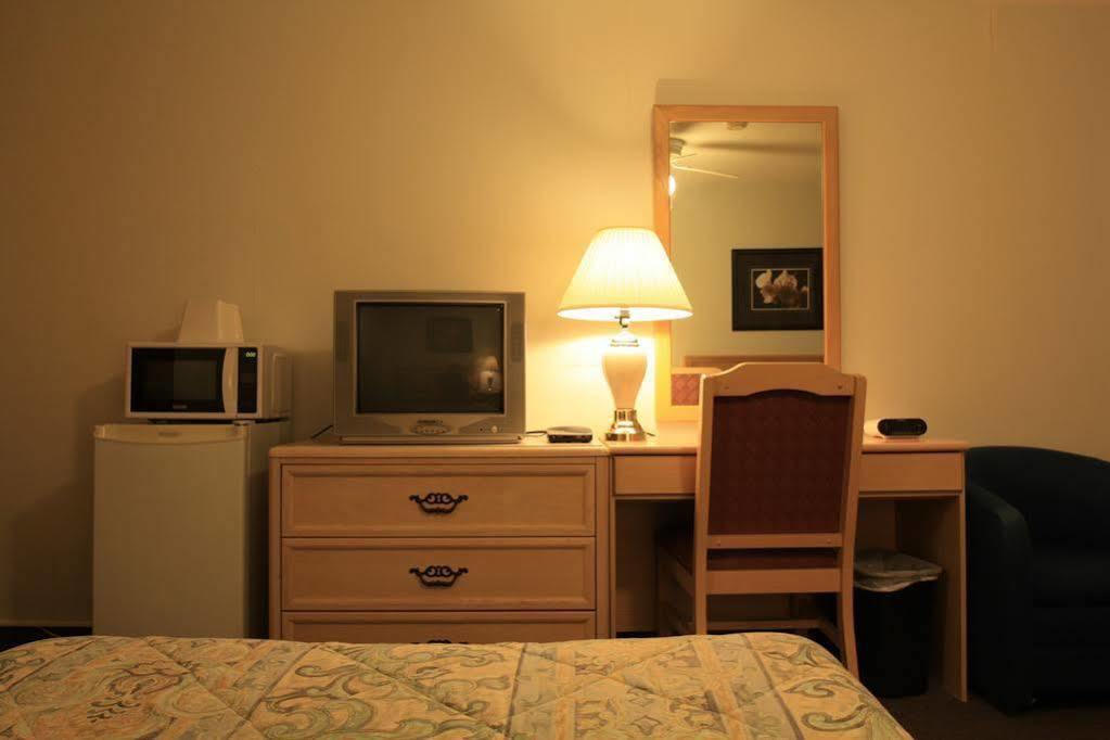 دارتموث Lake City Motel المظهر الخارجي الصورة